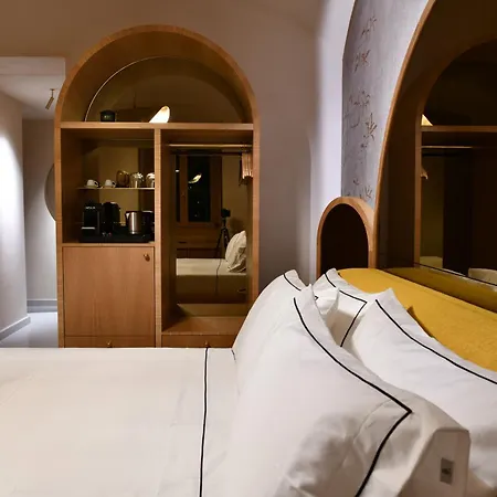 Merula Suites *
