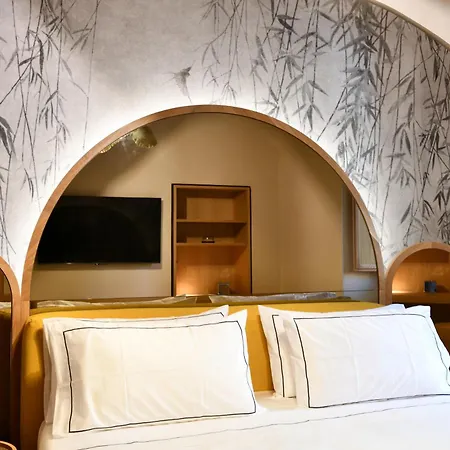 Апартаменты Designer Monti - Walk To Colosseum Suli2